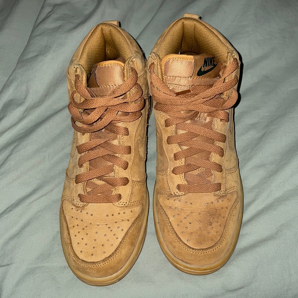 Nike Dunk High Premium GS 'Flax' Sneaker